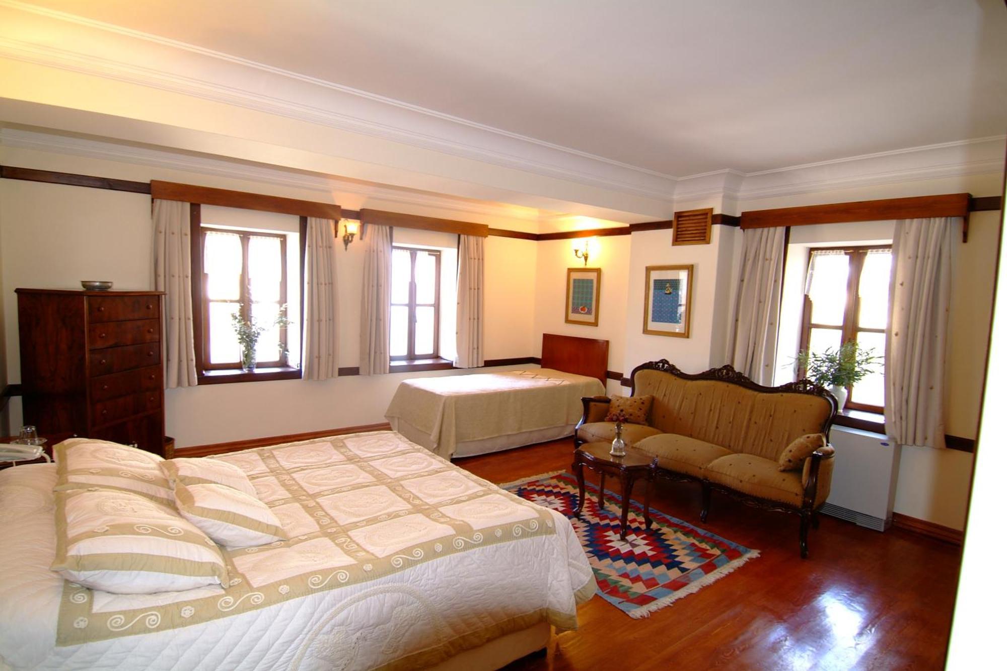 Altin Cesmeli Hotel