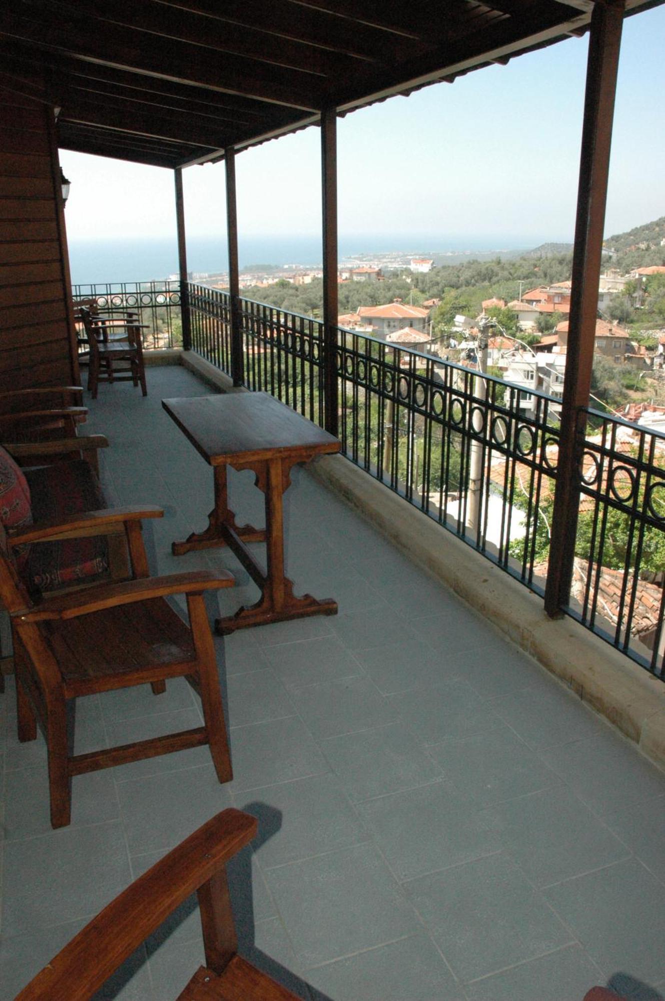 Altin Cesmeli Hotel 3*